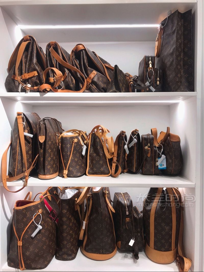 200元買(mǎi)LV 重慶探店最便宜的正品中古店_3