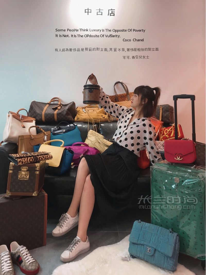 200元買(mǎi)LV 重慶探店最便宜的正品中古店_1