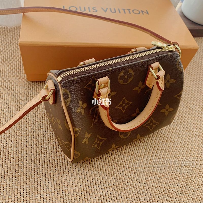 LV nano speedy  枕頭包購(gòu)買小攻略枕頭古馳怎么樣_5