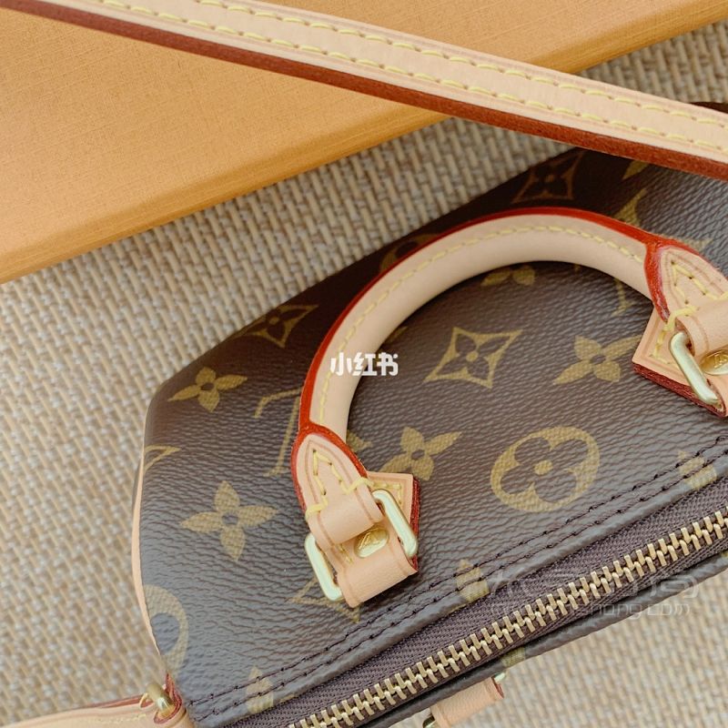 LV nano speedy  枕頭包購(gòu)買小攻略枕頭古馳怎么樣_6