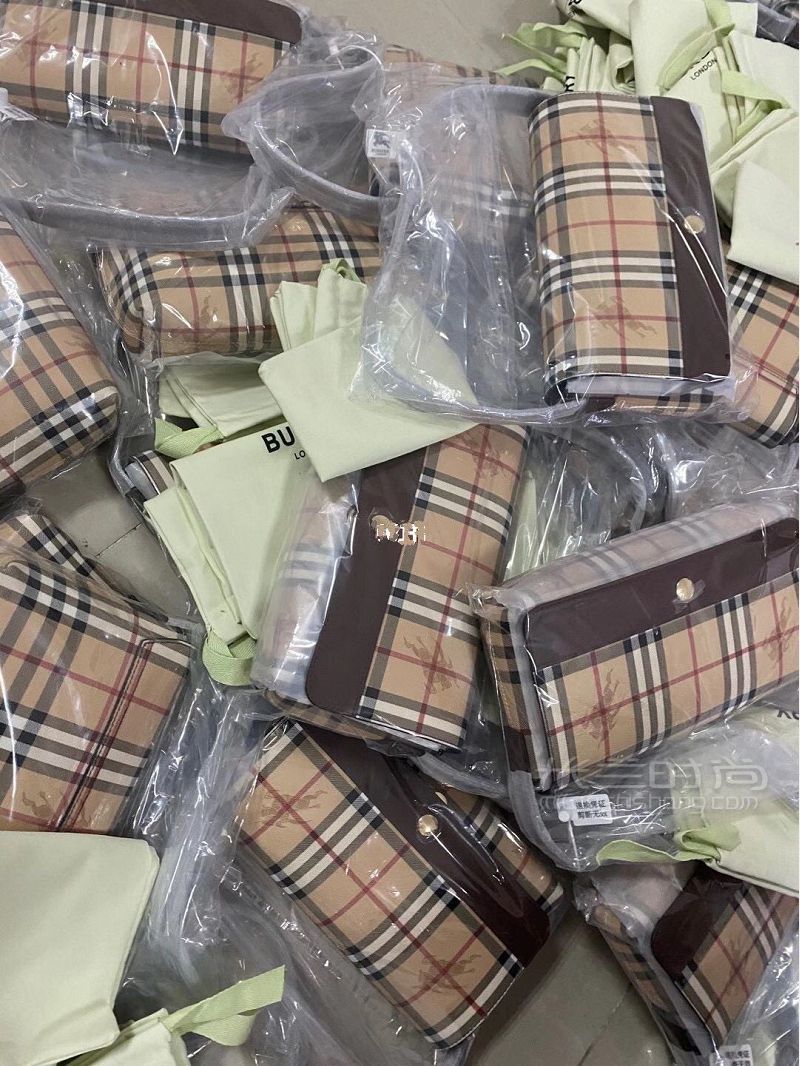 入冬第一款Burberry中古包 博柏利怎么樣 BURBERRY包包_5