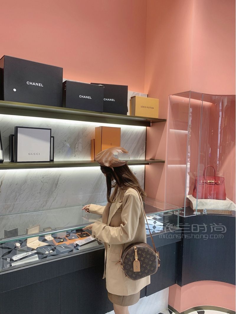 南寧這家奢侈品二手店也太好逛了吧！探店唯鹿名品自由行熱門_6