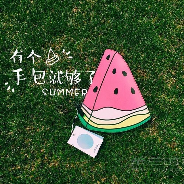 本期話(huà)題夏天有個(gè)手包就夠了 夏天去哪玩_1