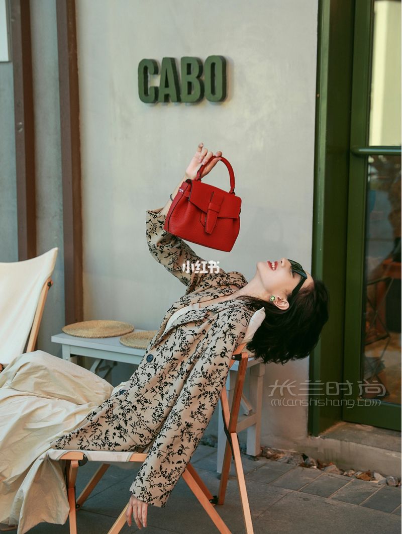 衣櫥里總要一個(gè)復(fù)古又優(yōu)雅的包包_1