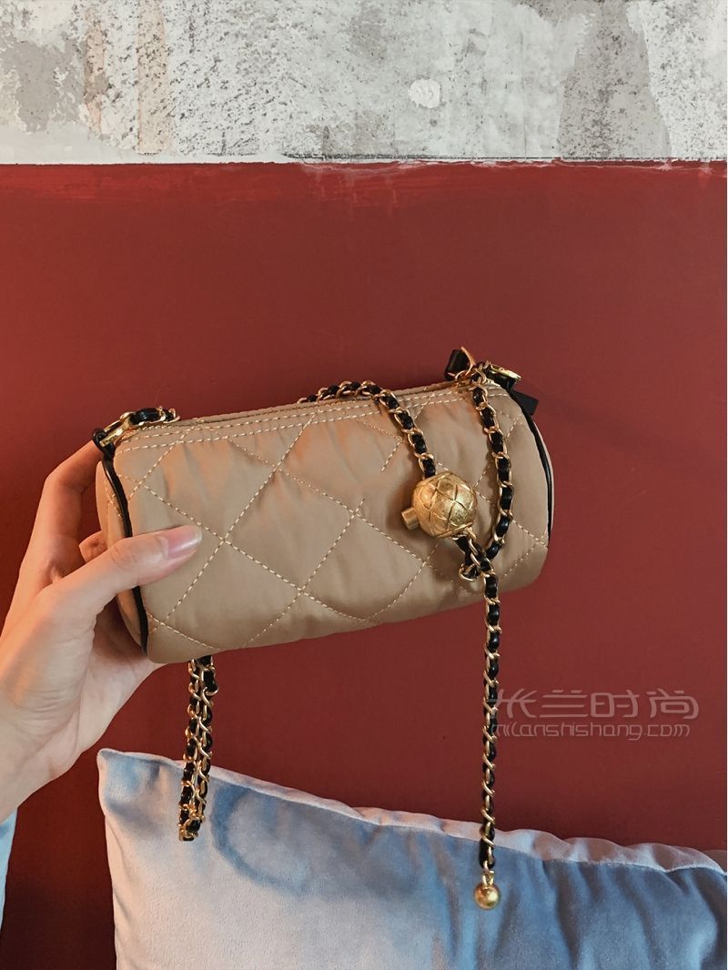 不到200rmb拿下 原創(chuàng)設(shè)計(jì)秋冬圓筒包 迷你控_2