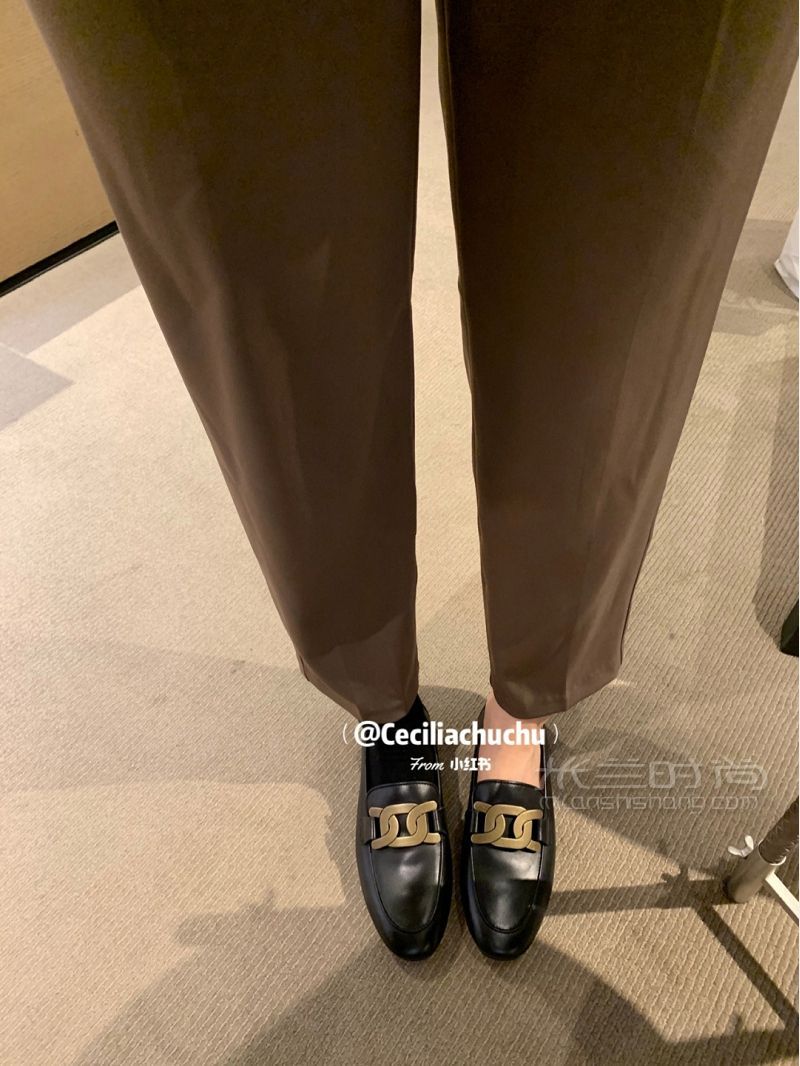 比起Gucci樂(lè)福 更愛(ài)Tods粗鏈條樂(lè)福鞋??！_7