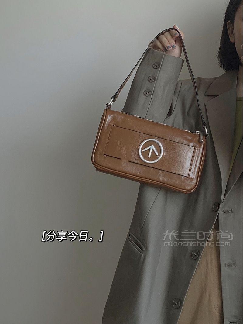 分享一個復(fù)古小眾牛皮包包 西裝控必備 牛皮包包_1