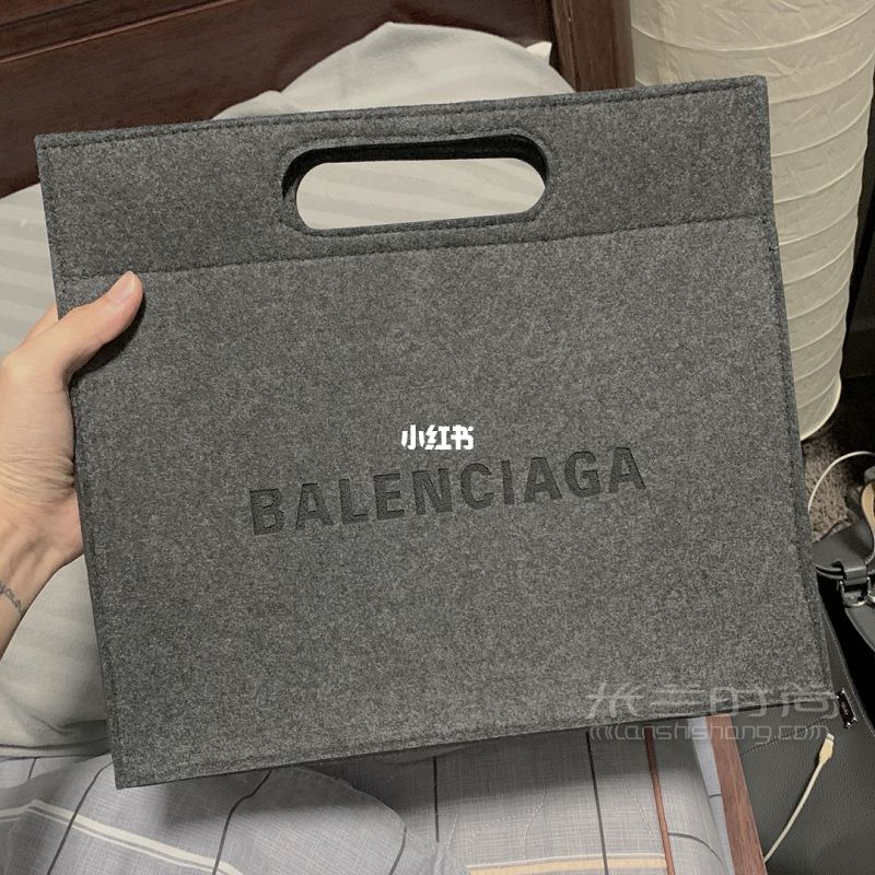 Balenciaga出了二十幾塊的包？_1