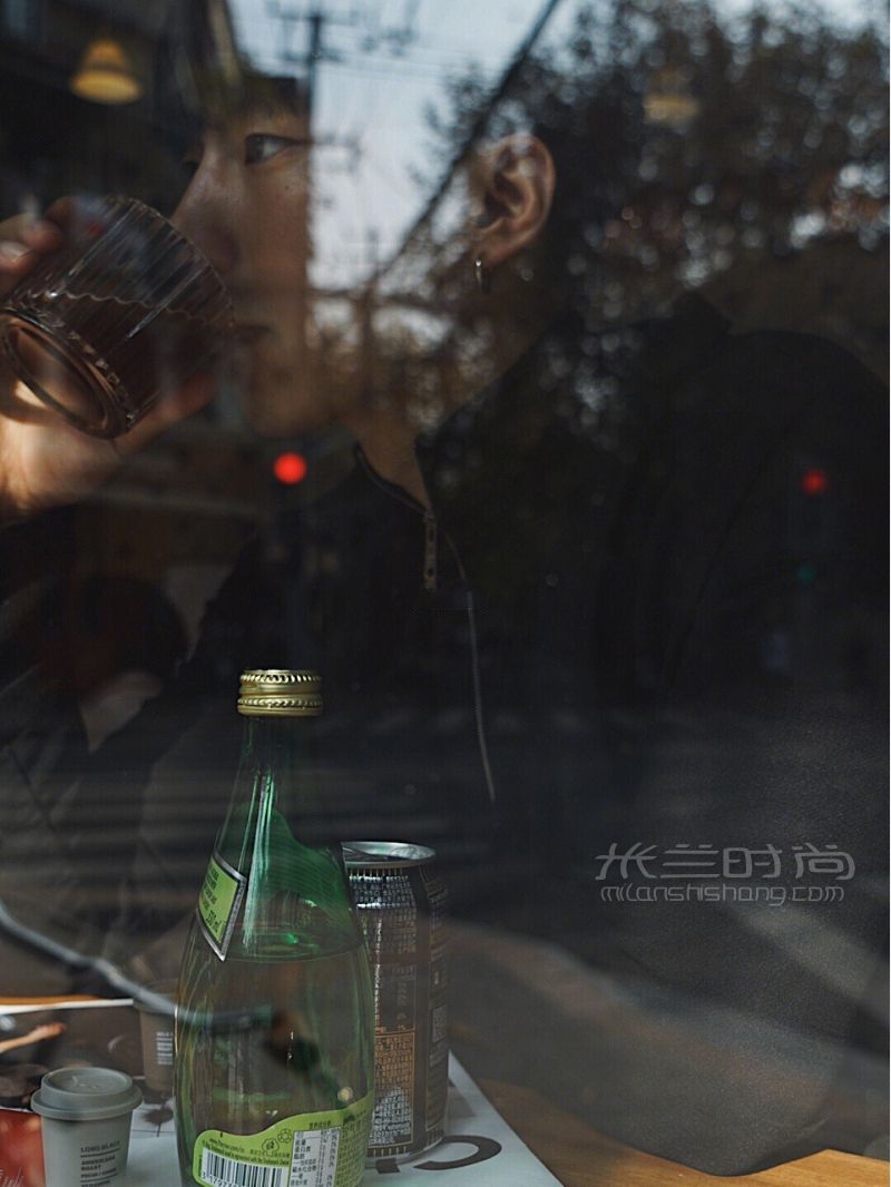 【通勤日男生的包里到底裝了什么？】 第一次公開包里裝什_4
