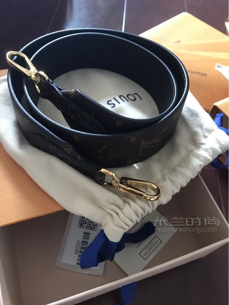 LV手拿包 圣誕限量款包包_5