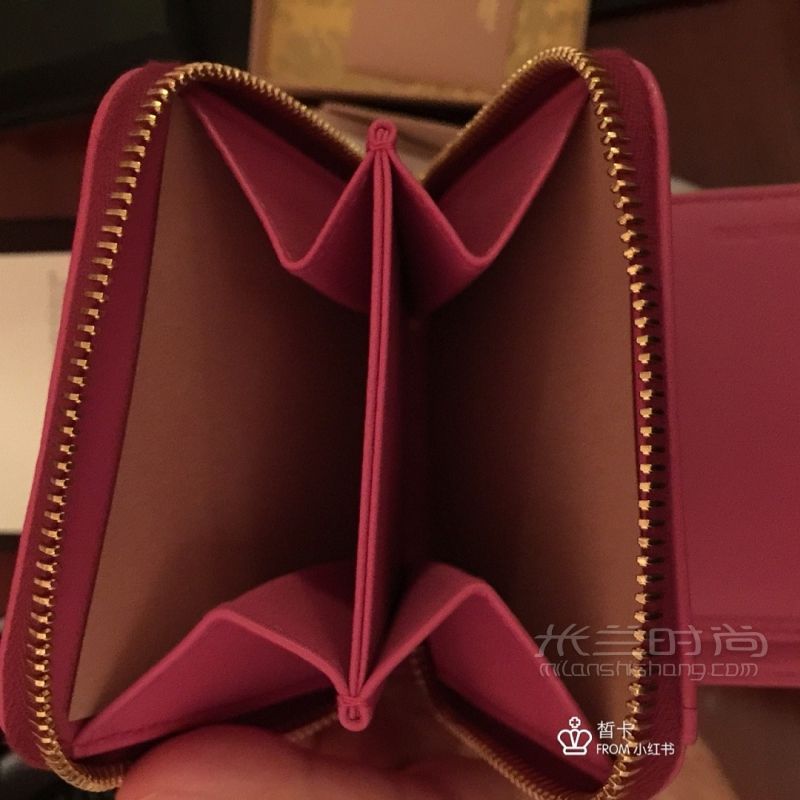 miumiu的玫紅色小錢包 菲拉格慕怎么樣_3
