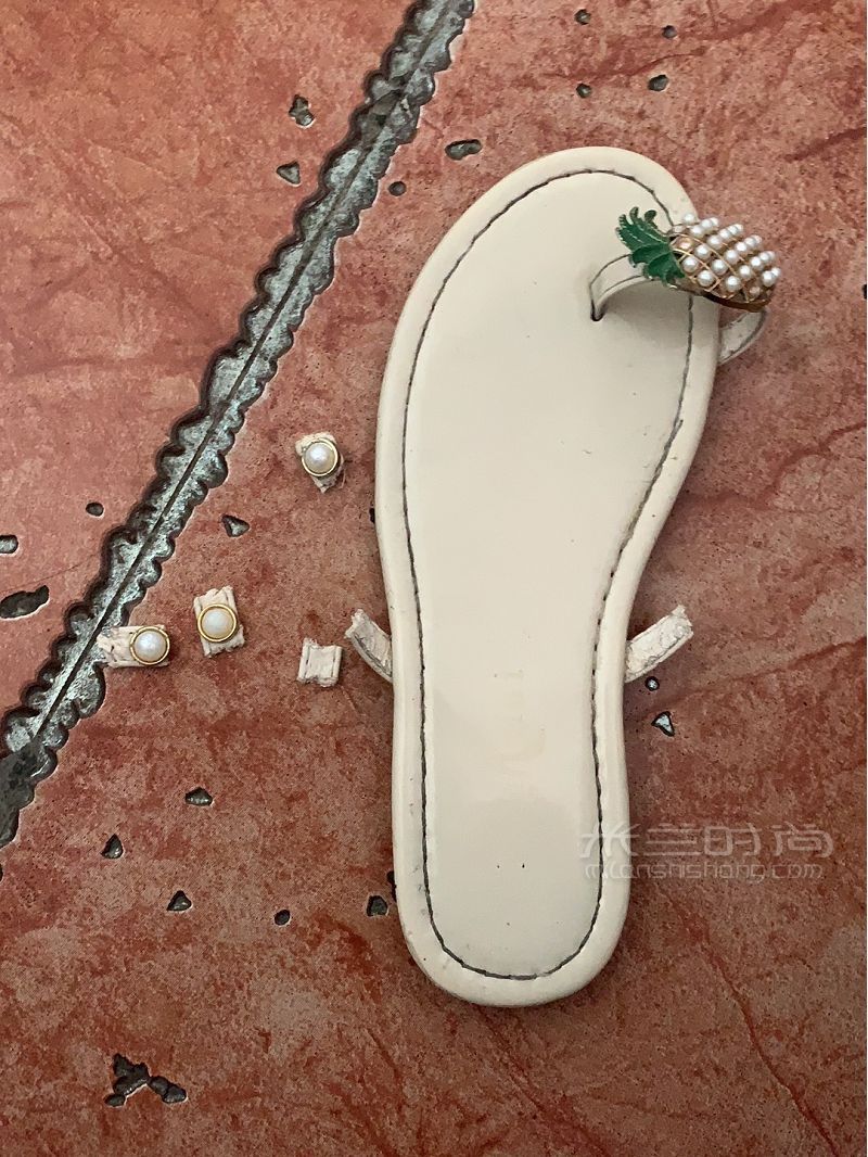 昨天才到的買(mǎi)阿瑪尼口紅送的包還有其他的！_6