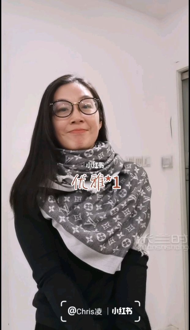 LV大方巾圍巾的優(yōu)雅系法 一起學(xué)習(xí)起來！-路易威登怎么樣-方巾-_1