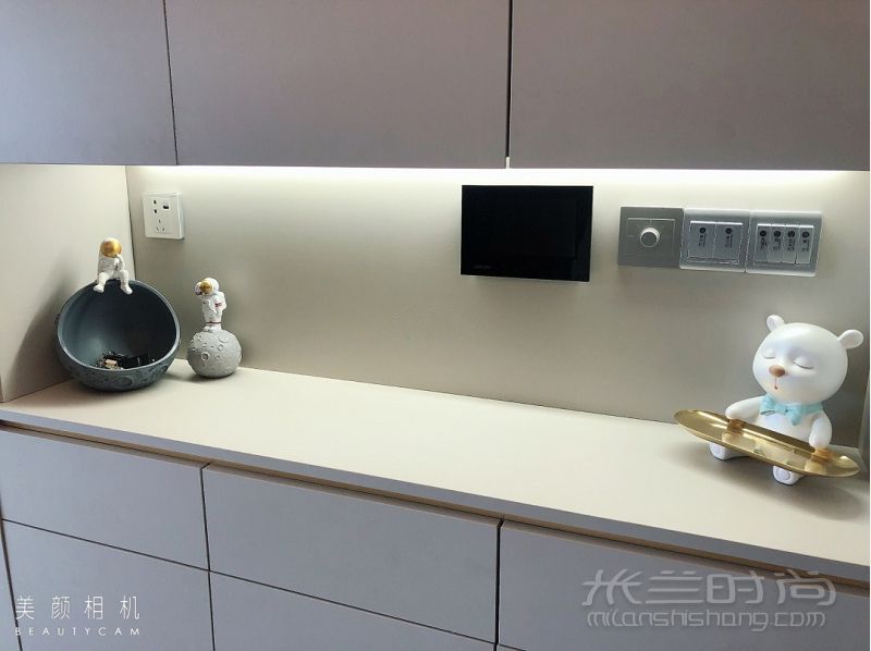 玄關(guān)柜格局?jǐn)[件 海蒂詩(shī)怎么樣_8