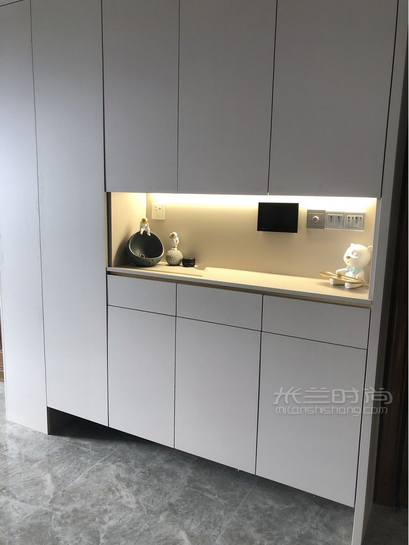 玄關(guān)柜格局?jǐn)[件 海蒂詩(shī)怎么樣_2