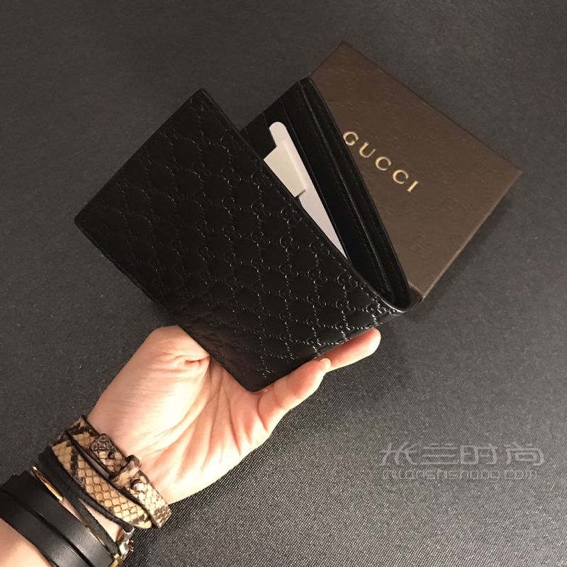 Gucci黑色牛皮材質(zhì)雙G暗紋短款男士對折錢包_3