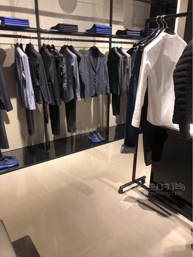 日本表參道購(gòu)物之安普里奧 阿瑪_4
