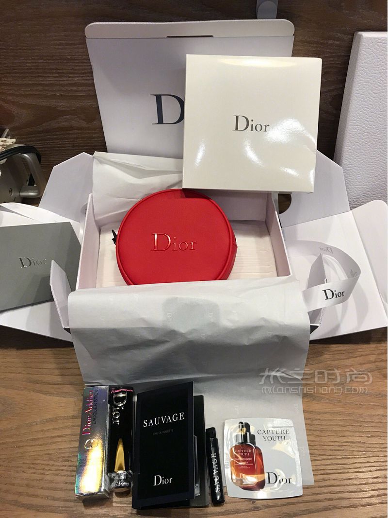 Dior官網(wǎng)購買贈品 Dior官網(wǎng)2020年活動_2